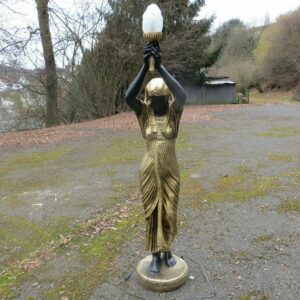 Ägyptische Figur Frau mit Lampe beleuchtet, 135 cm hoch 8