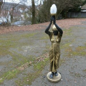 Ägyptische Figur Frau mit Lampe beleuchtet, 135 cm hoch 3