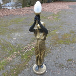 Ägyptische Figur Frau mit Lampe beleuchtet, 135 cm hoch 1