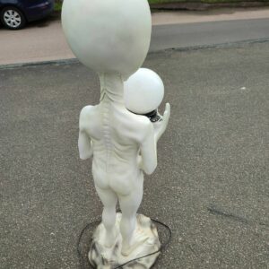 Gartendekofigur beleuchtet, Alien mit Lampe, 97 cm hoch 4