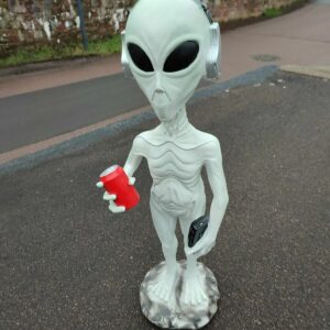 Gartenfigur Alien mit Cola und Walkman, 95 cm hoch 5