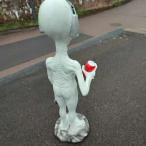 Gartenfigur Alien mit Cola und Walkman, 95 cm hoch 7