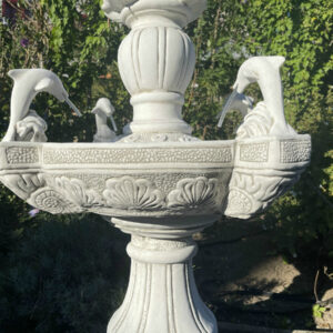 Gartenbrunnen rund aus Beton mit Delphinsujet, 165 cm hoch 4