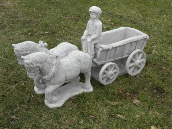 Grosser Blumentopf aus Beton: Pferd mit Wagen, Kutscher, 150cm 2