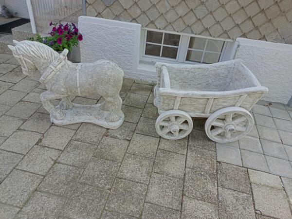 Pflanzkübel Beton XXL: Pferd, Wagen, Kutscher, 180 cm lang 7