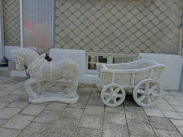 Pflanzkübel Beton XXL: Pferd, Wagen, Kutscher, 180 cm lang 6