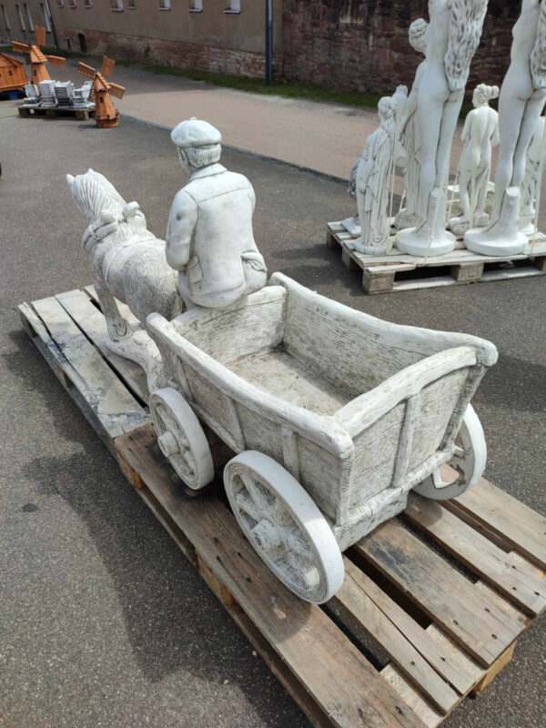 Pflanzkübel Beton XXL: Pferd, Wagen, Kutscher, 180 cm lang 11