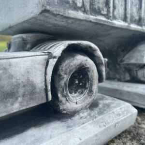 Blumentopf aus Beton: Kippmuldenauflieger zum Bepflanzen als Gartendeko 5