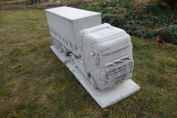 Beton Gartenfigur LKW DAF mit Schiebeplanenauflieger