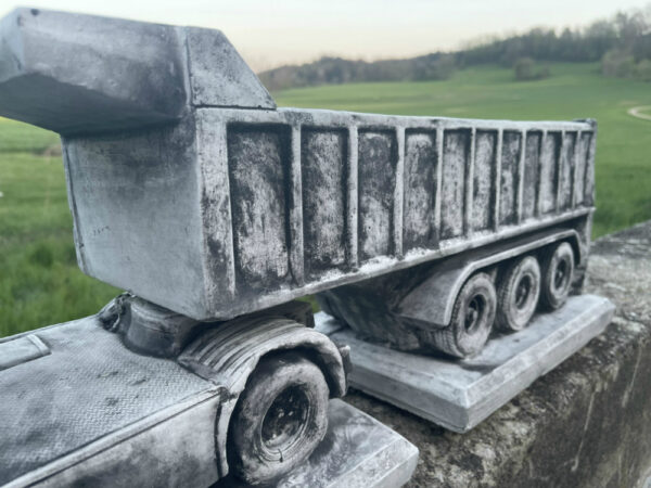 Beton Blumentopf LKW Sattelzug, DAF mit Kippmuldenauflieger 9