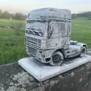 Lastwagen Modell aus Beton, DAF Sattelschlepper, Gartendeko