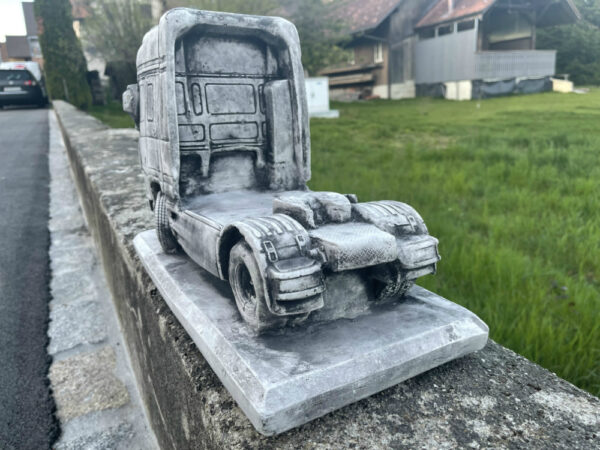 Lastwagen Modell aus Beton, DAF Sattelschlepper, Gartendeko 5