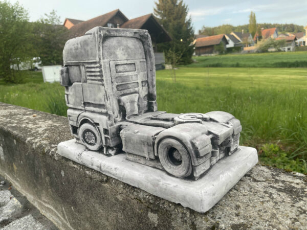 LKW MAN Modell aus Beton, Sattelschlepper für Gartendeko 4