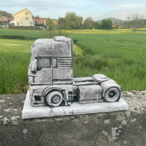 LKW MAN Modell aus Beton, Sattelschlepper für Gartendeko 2