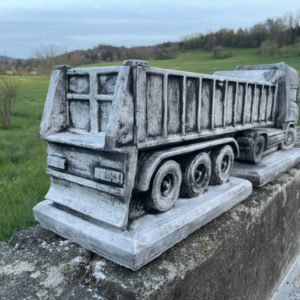 Blumentopf aus Beton, LKW Scania mit Kippmuldenauflieger 2