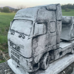 Pflanztopf Beton LKW Modell Volvo mit Kippmuldenauflieger 5