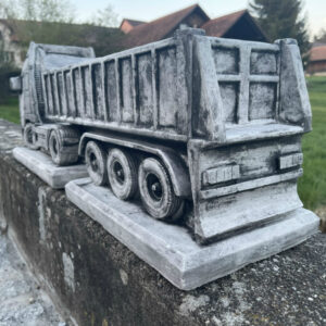 Pflanztopf Beton LKW Modell Volvo mit Kippmuldenauflieger 4
