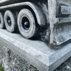 Pflanztopf Beton LKW Modell Volvo mit Kippmuldenauflieger 9