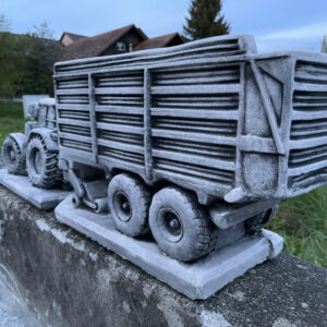 Blumentopf Beton gross, Traktor mit Anhänger zum Bepflanzen 2