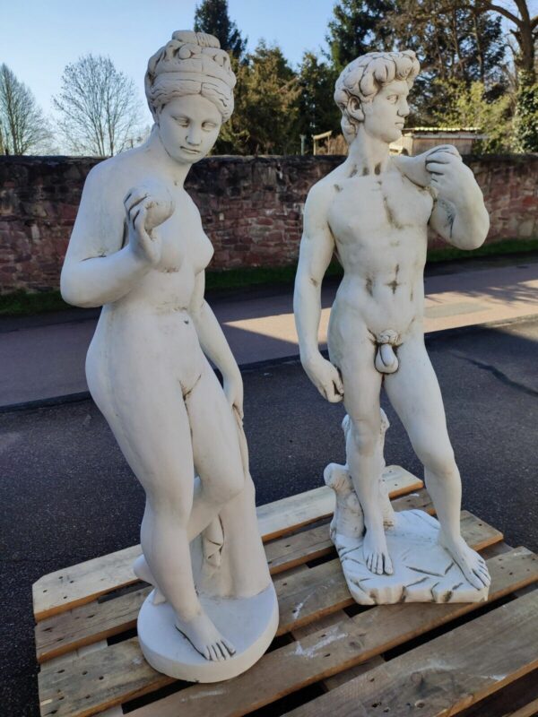 2 Steinskulpturen für den Garten: David und Venus, 120 cm hoch 4