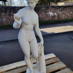 Gartenskulptur aus Beton: Venus, 120 cm hoch 6