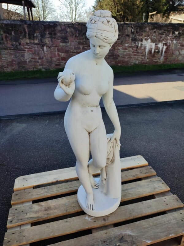 Gartenskulptur aus Beton: Venus, 120 cm hoch 5