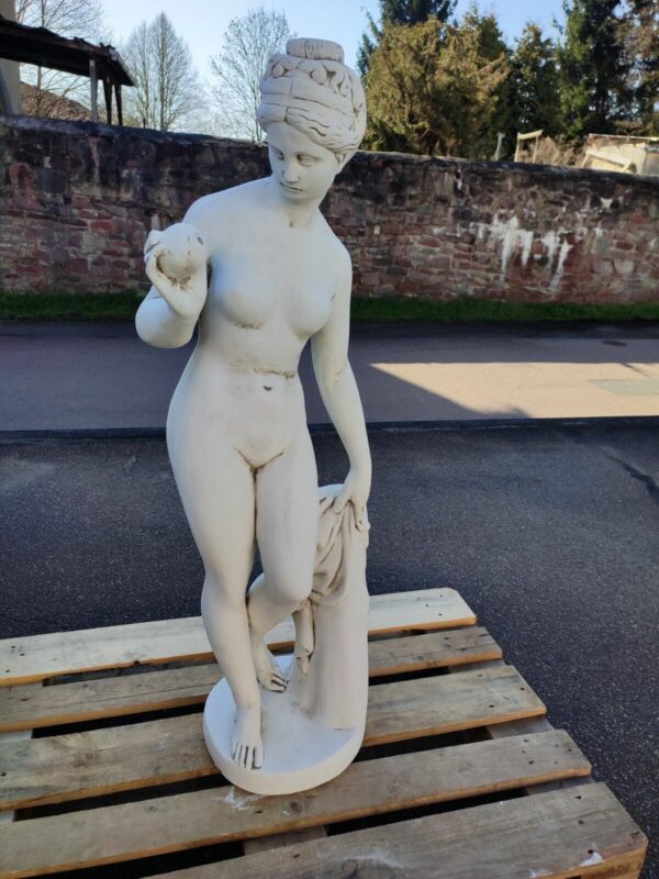 Gartenskulptur aus Beton: Venus, 120 cm hoch