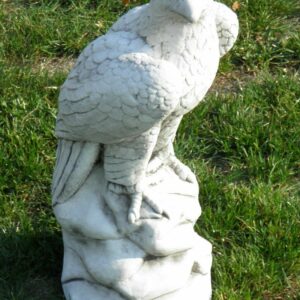 Betonfigur Adler für den Garten, Blick rechts, 58 cm hoch 1