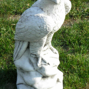 Betonfigur Adler für den Garten, Blick rechts, 58 cm hoch