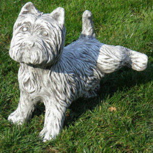 Lustige Hunde Gartenfigur Beton, pinkelnder Terrier, 40 cm hoch