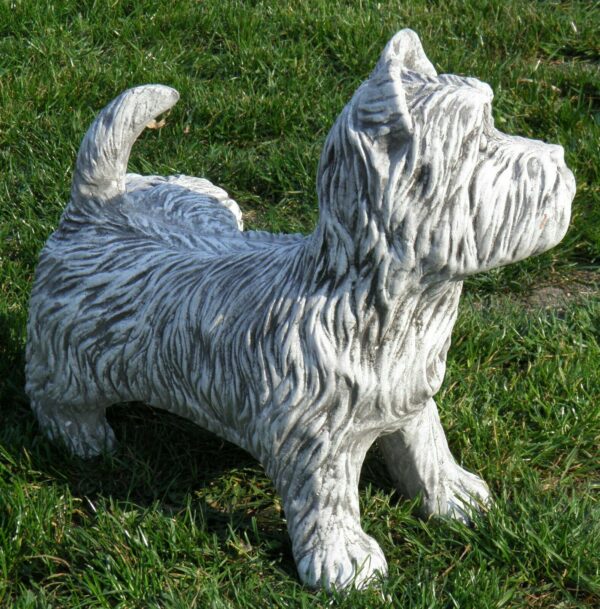 Lustige Hunde Gartenfigur Beton, pinkelnder Terrier, 40 cm hoch 3