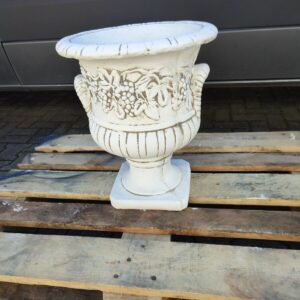 Steinvase aus Beton für den Garten, 50 cm hoch 2