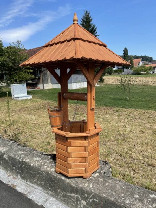 Zierbrunnen für den Garten aus Holz, 150 cm hoch 4