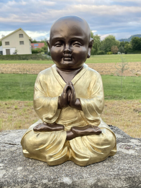 Dekostatue buddhistischer Mönch am Beten, 38 cm hoch