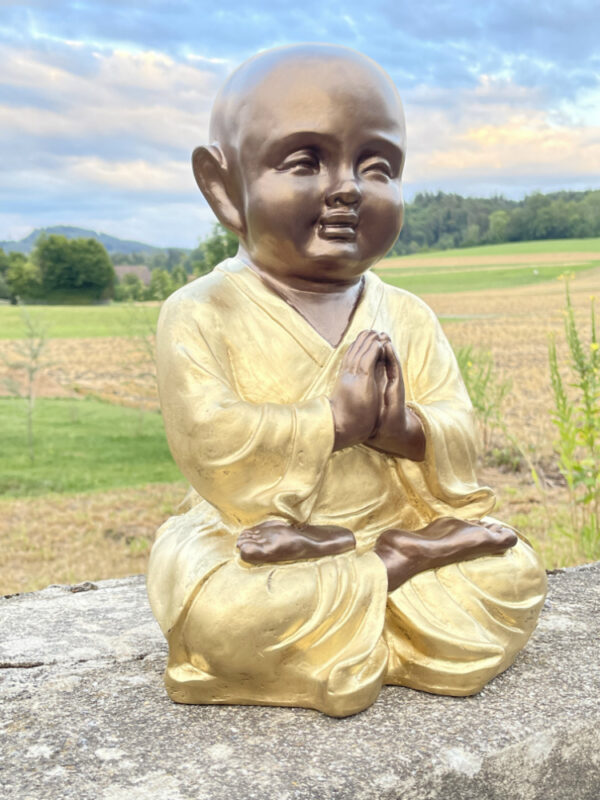 Dekostatue buddhistischer Mönch am Beten, 38 cm hoch 9