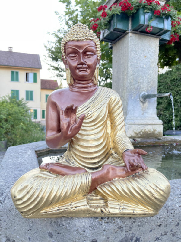 Buddha Statue sitzend mit Abhaya Mudra, 43 cm hoch