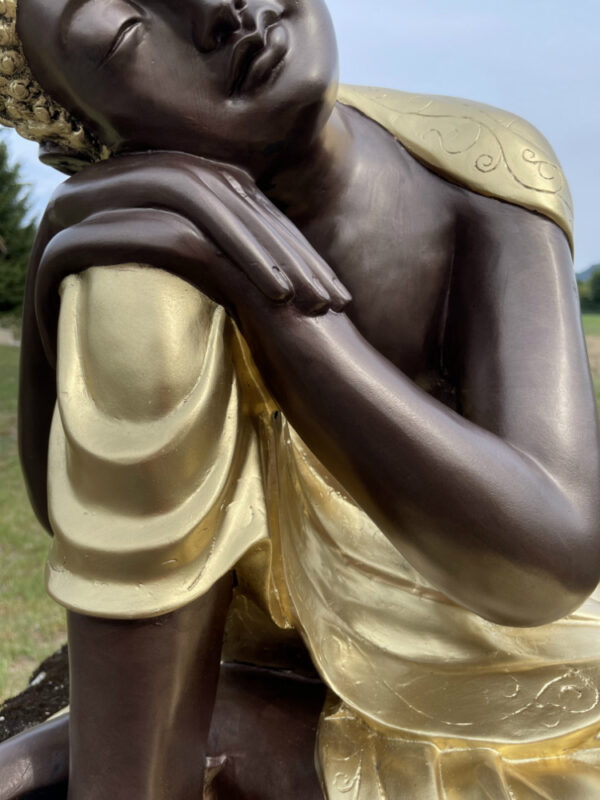Buddha Figur ruhend, im Goldgewand, 59 cm hoch 8