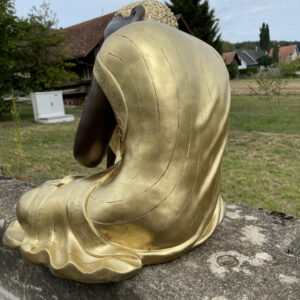 Buddha Figur ruhend, Goldgewand, 59 cm hoch 3