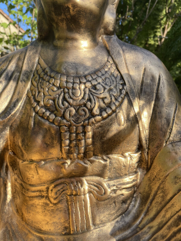 Buddha Figur auf Kissen sitzend, 70 cm hoch 11