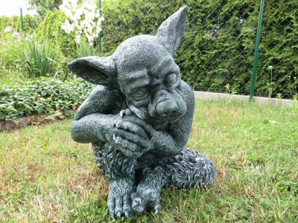 Dekofigur für den Garten, hockender Gargoyle, 47 cm hoch 2