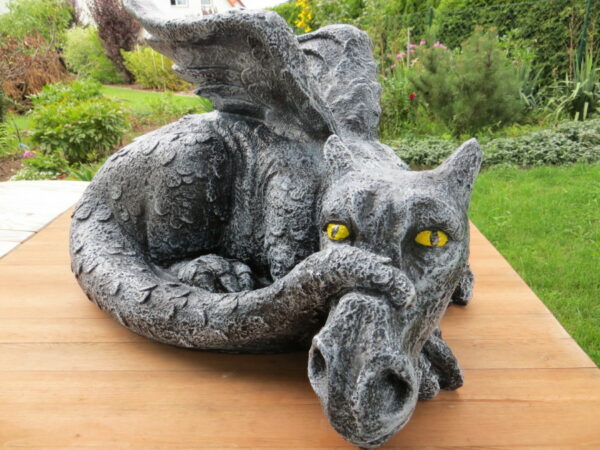 Dekofigur liegender Gargoyle Drache, 50 cm lang