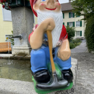 Grosser Gartenzwerg XXL mit Spitzhacke, 75 cm hoch