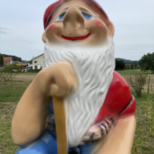 Grosser Gartenzwerg XXL mit Spitzhacke, 75 cm hoch 7