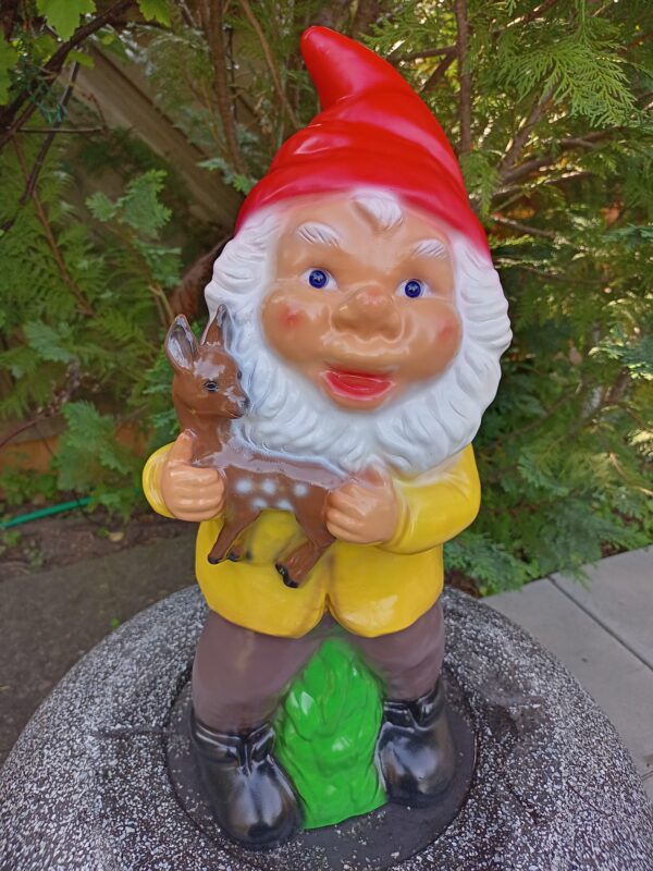 Grosser Deko-Gartenzwerg mit Bambi, 45 cm hoch 10