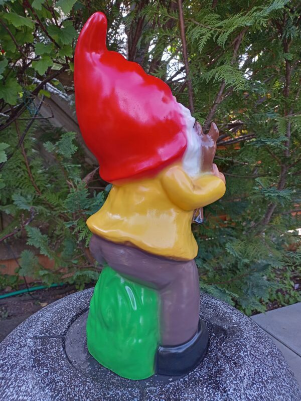 Grosser Deko-Gartenzwerg mit Bambi, 45 cm hoch 4