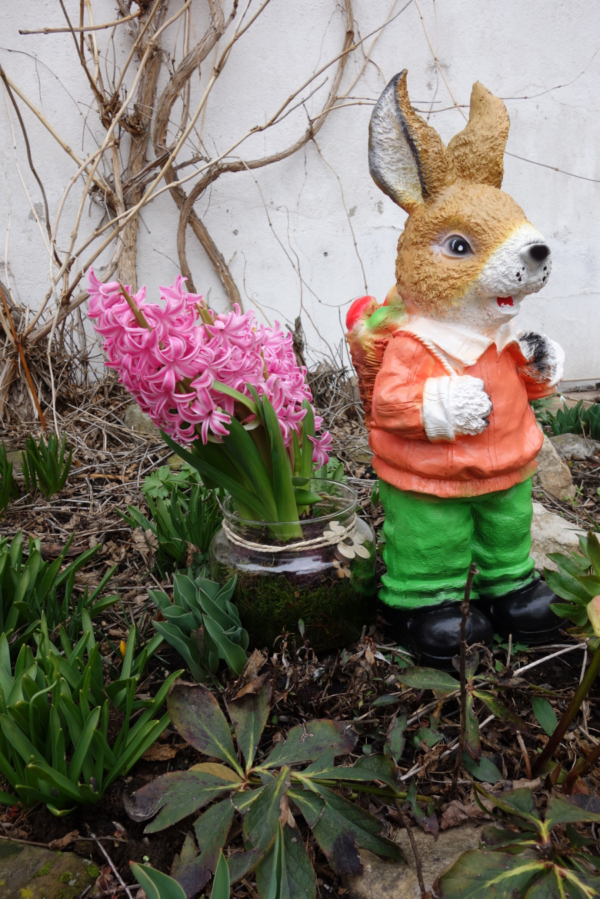 Osterhase mit Rückenkorb voll Ostereier, 50 cm hoch 10