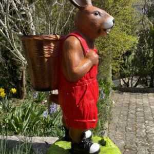 Grosser Osterhase mit leerer Chrätze zum füllen, 110 cm hoch 1