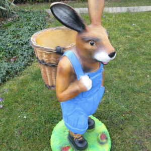 Grosser Osterhase mit Rückenkorb zum füllen, 110 cm hoch 4