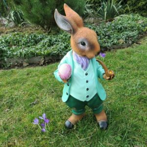 Osterhase mit Osterei und Pfeife, 46 cm hoch 5