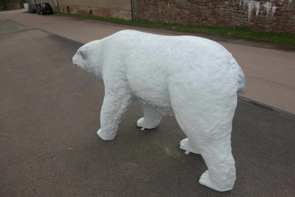 Deko Eisbär lebensgross, 190 cm lang 11